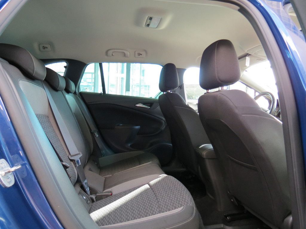 Opel Astra Sports Tourer 1.5D - Samsaru's Car Outlet