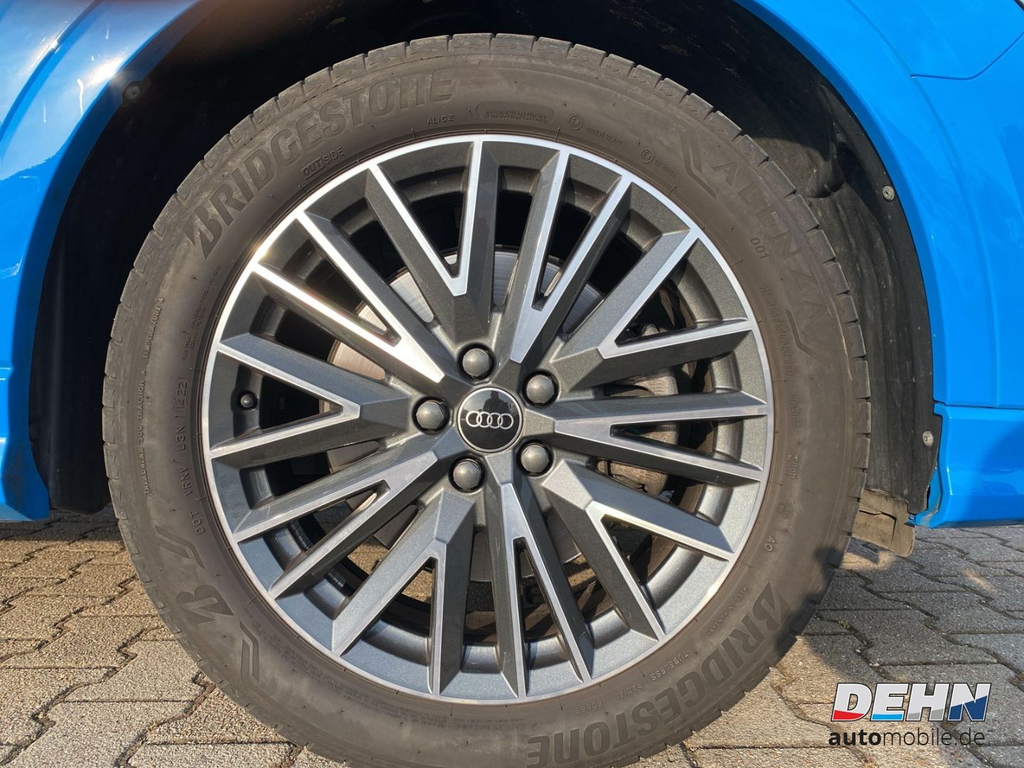 Audi Q3 2.0 TDI quattro S-Line - Samsaru's Car Outlet