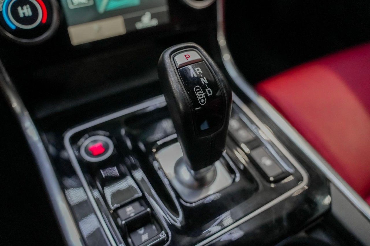 Jaguar XE 2.0 R-Dynamic Black AWD NAVI Matrix LED RFK