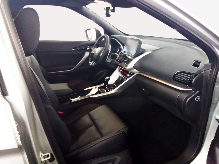 Mitsubishi Eclipse Cross Plug-In Hybrid 4WD Top