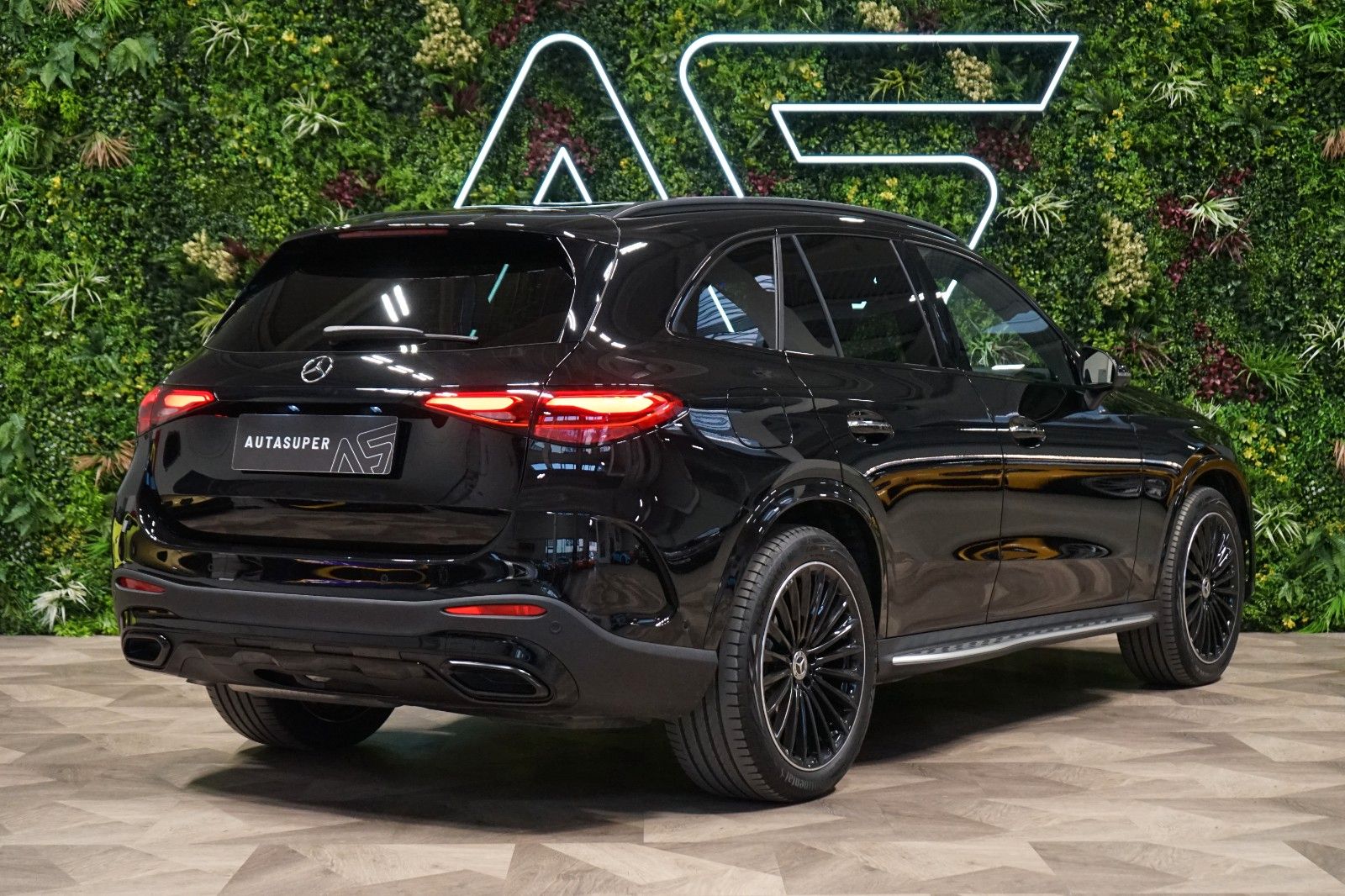 Mercedes-Benz GLC*300d*4M*AIR*360*TOW*PANO*63.554€ NETTO