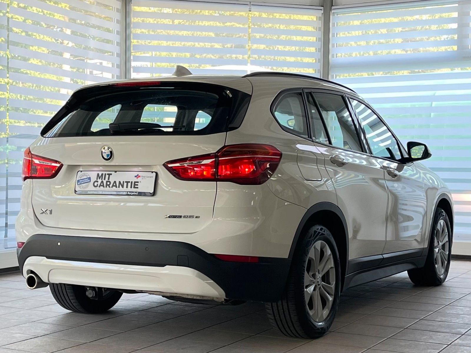 BMW X1 xDrive 25e Aut. - Samsaru's Car Outlet