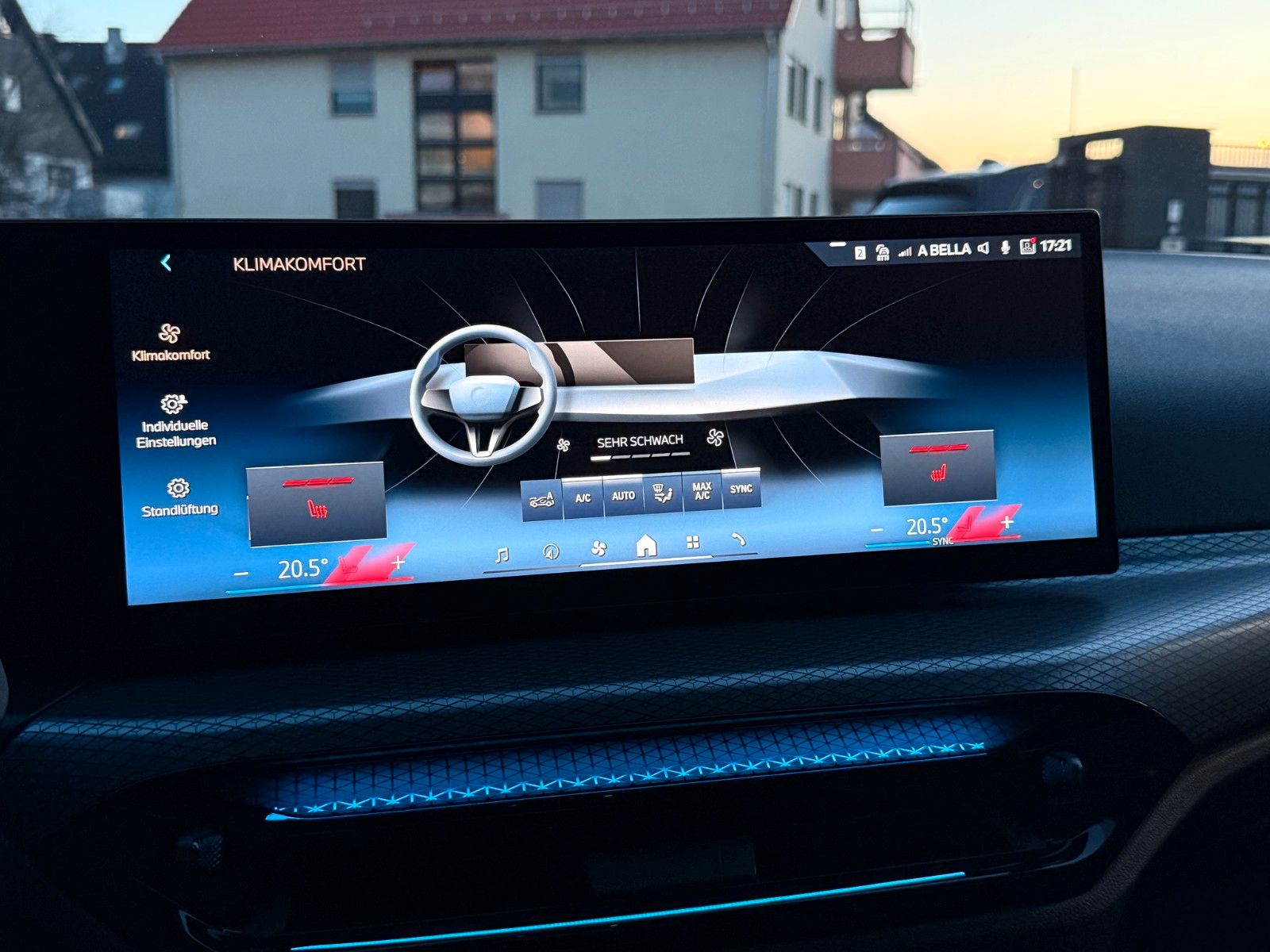 BMW 320i M Sport 18" HuD AHK ACC 360° LED+