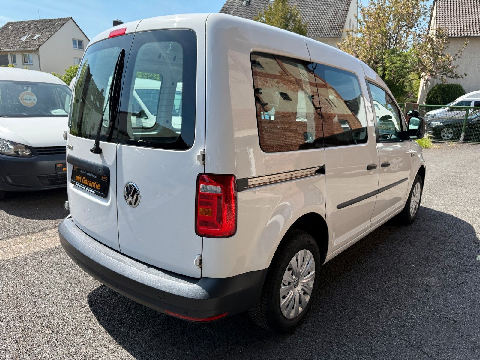 Volkswagen Caddy - Samsaru's Car Outlet