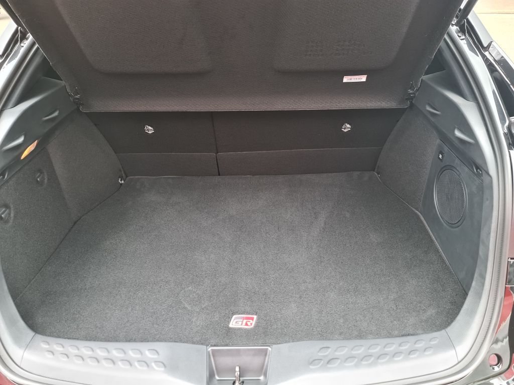 Toyota C-HR 2.0 Hybrid GR Sport Black - Samsaru's Car Outlet