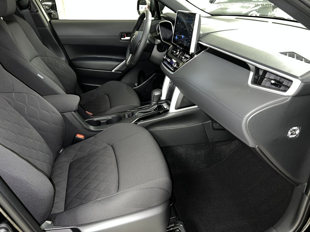 Toyota Corolla Cross 2.0 Hybrid 4x2 Teamplayer sofort