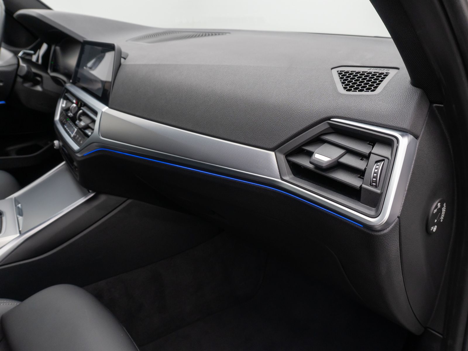 BMW 330i Sport Line - Samsaru's Car Outlet