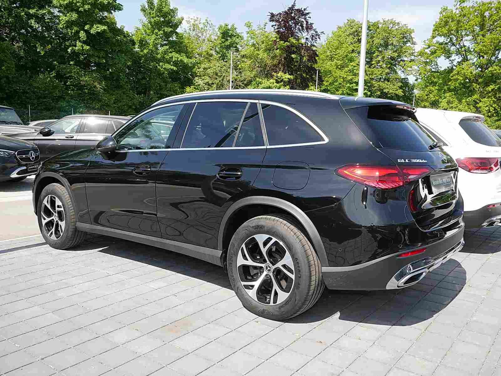 Mercedes-Benz GLC 300 de 4M AVANTGARDE - Samsaru's Car Outlet