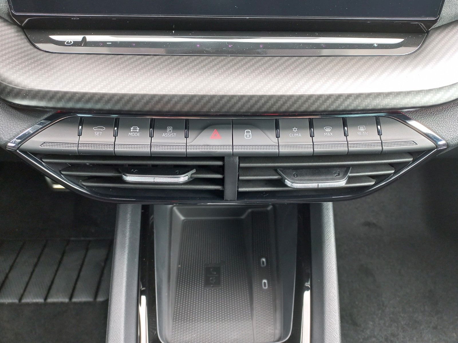 Skoda Octavia Combi RS TSI - Samsaru's Car Outlet