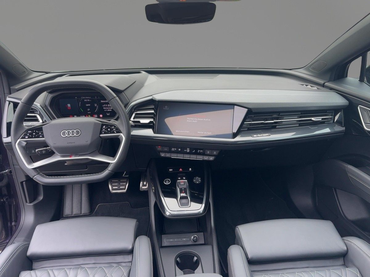 Audi Q4 50 e-tron S line quattro AHK Navi Panorama
