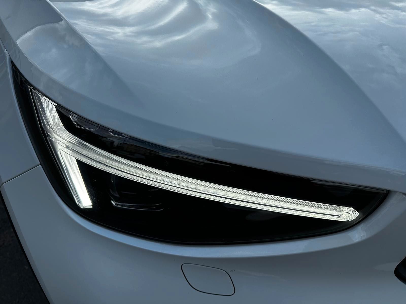 Volvo XC40 B3 Plus Dark Leder,AHK,Pano,360°,BLIS,ACC