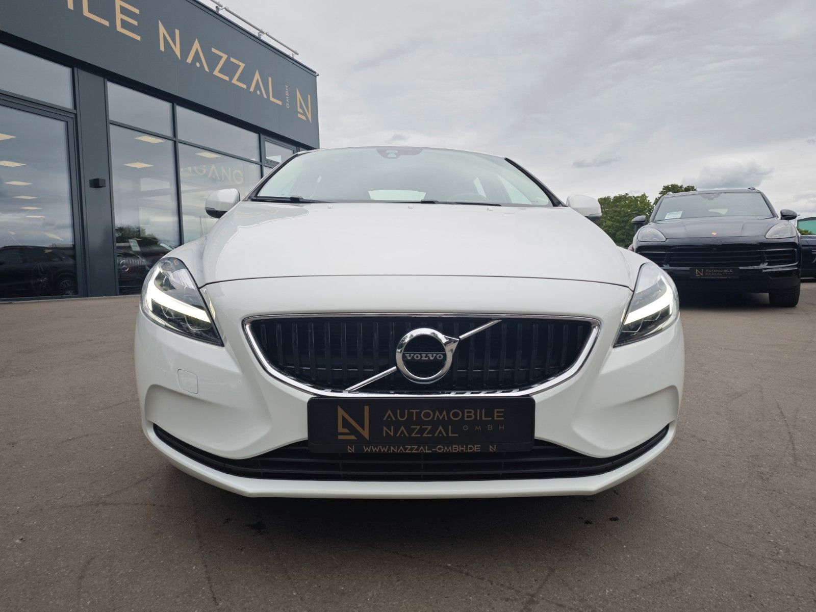 Volvo V40 2.0d MOMENTUM*NAVI*PDC*VOLL-LED*KLIMAAUTO.*