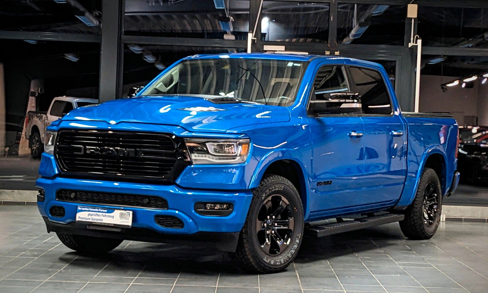 Dodge RAM 1500  Laramie HEMI 5.7L   4x4 Leder/LED