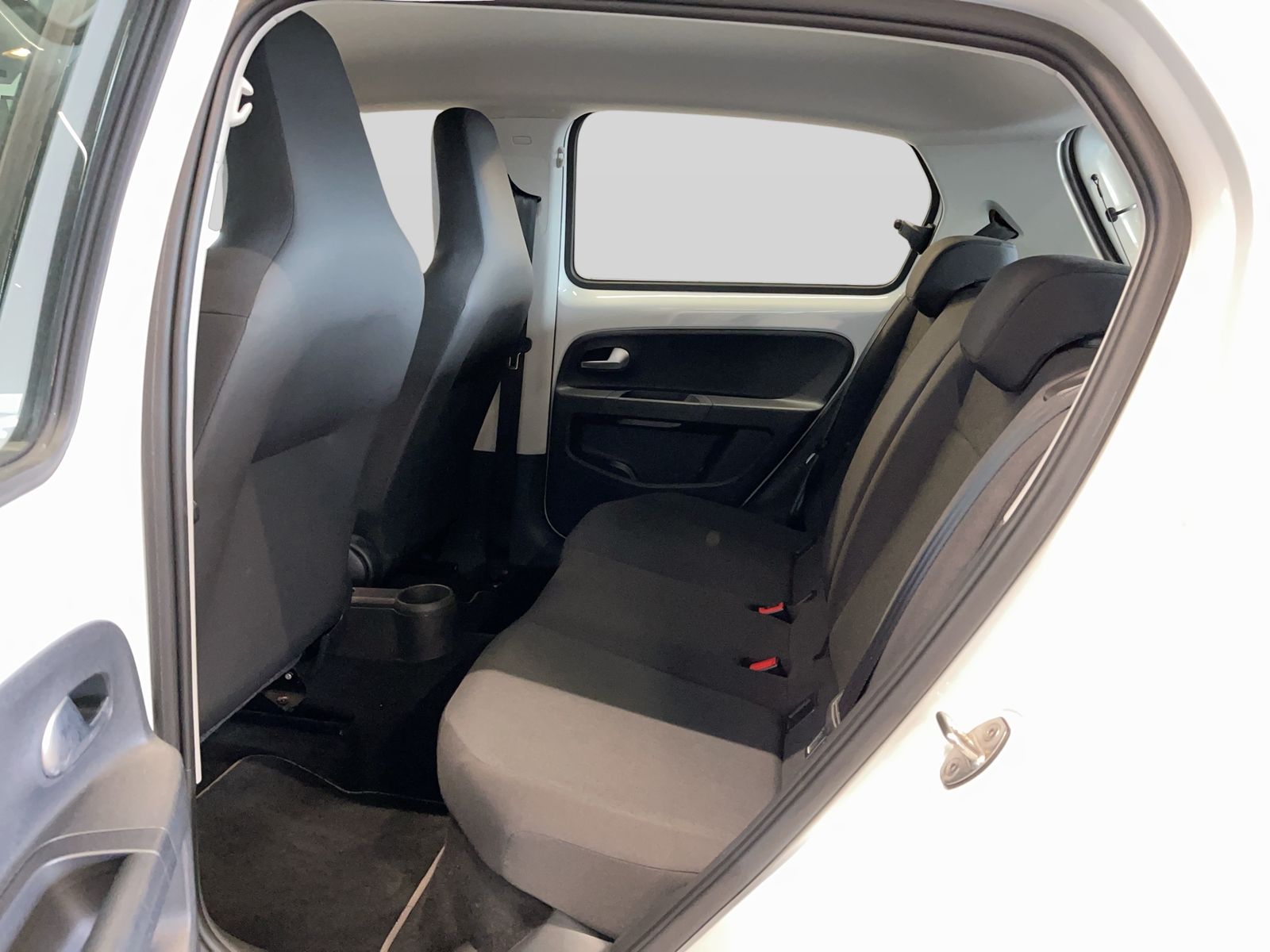 Volkswagen e-up! move up! - Samsaru's Car Outlet