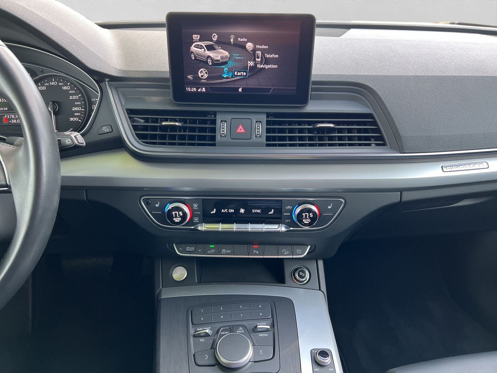 Audi Q5 55 TFSIe quattro Sport - Samsaru's Car Outlet