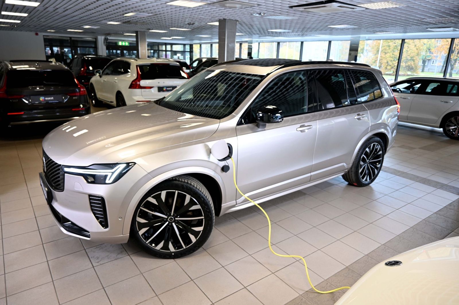 Volvo XC90 AWD T8/ B&W/ AIR/ LUXURY/ 360C/ DARK/FULL