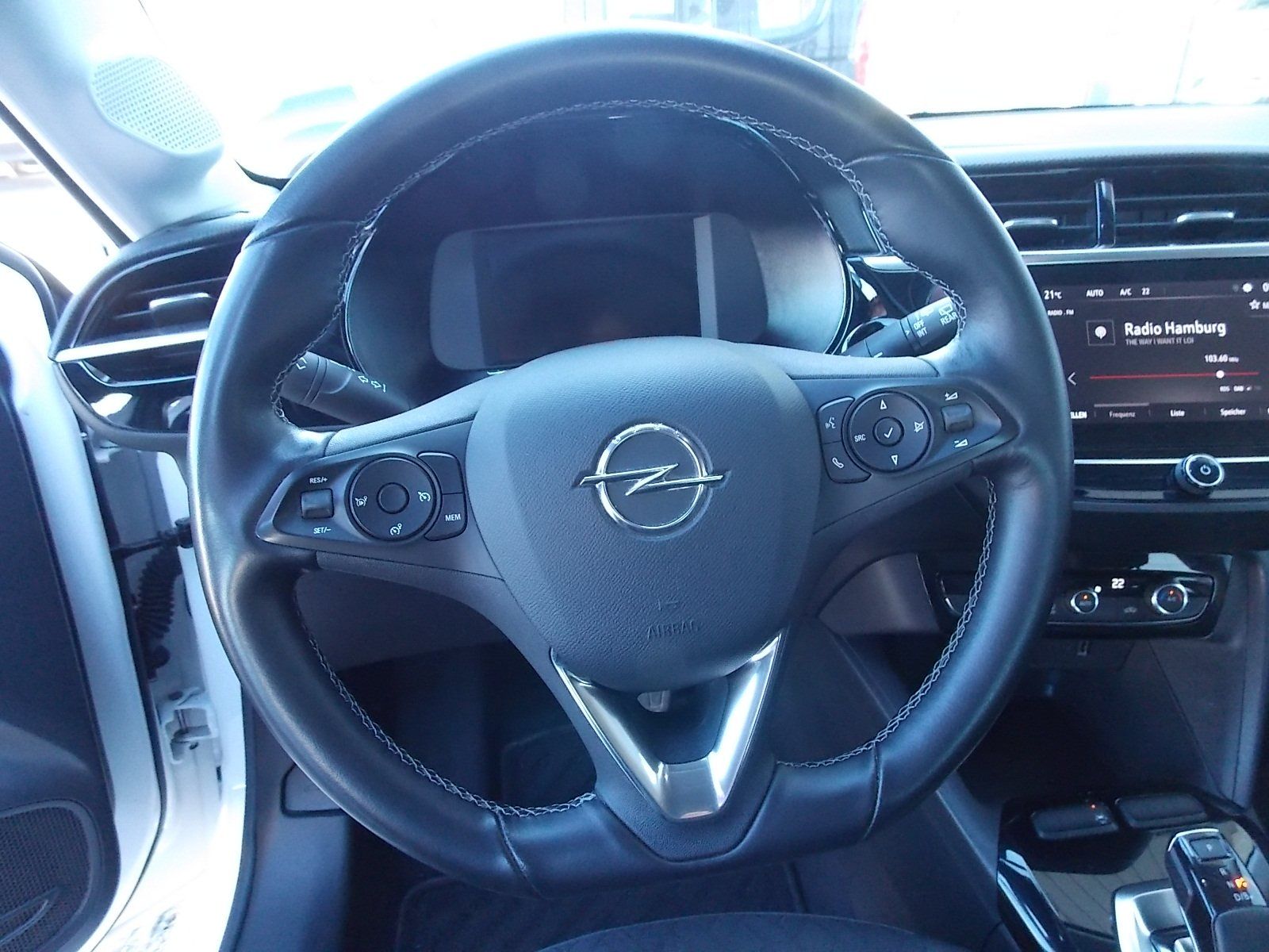 Opel Corsa-e F Elegance - Samsaru's Car Outlet