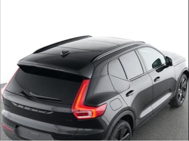 Volvo XC40 B3 Ultra Black Edition/AHK/Pano/360K/20Zoll