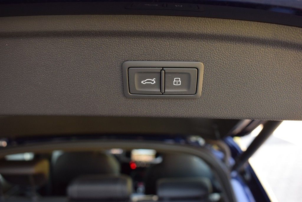 Audi A3 Sportback 35 TDI S-line - Samsaru's Car Outlet