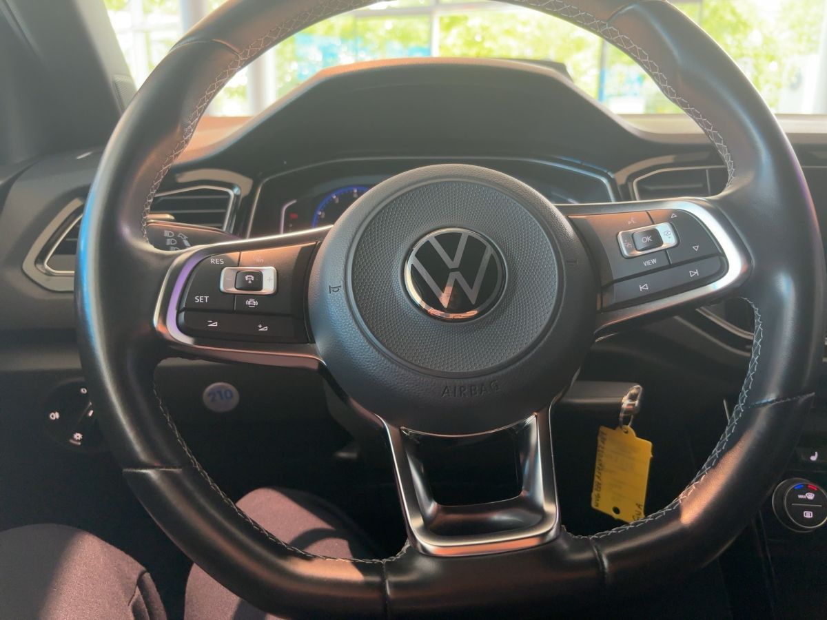 Volkswagen T-Roc 1.5 TSI Sport - Samsaru's Car Outlet