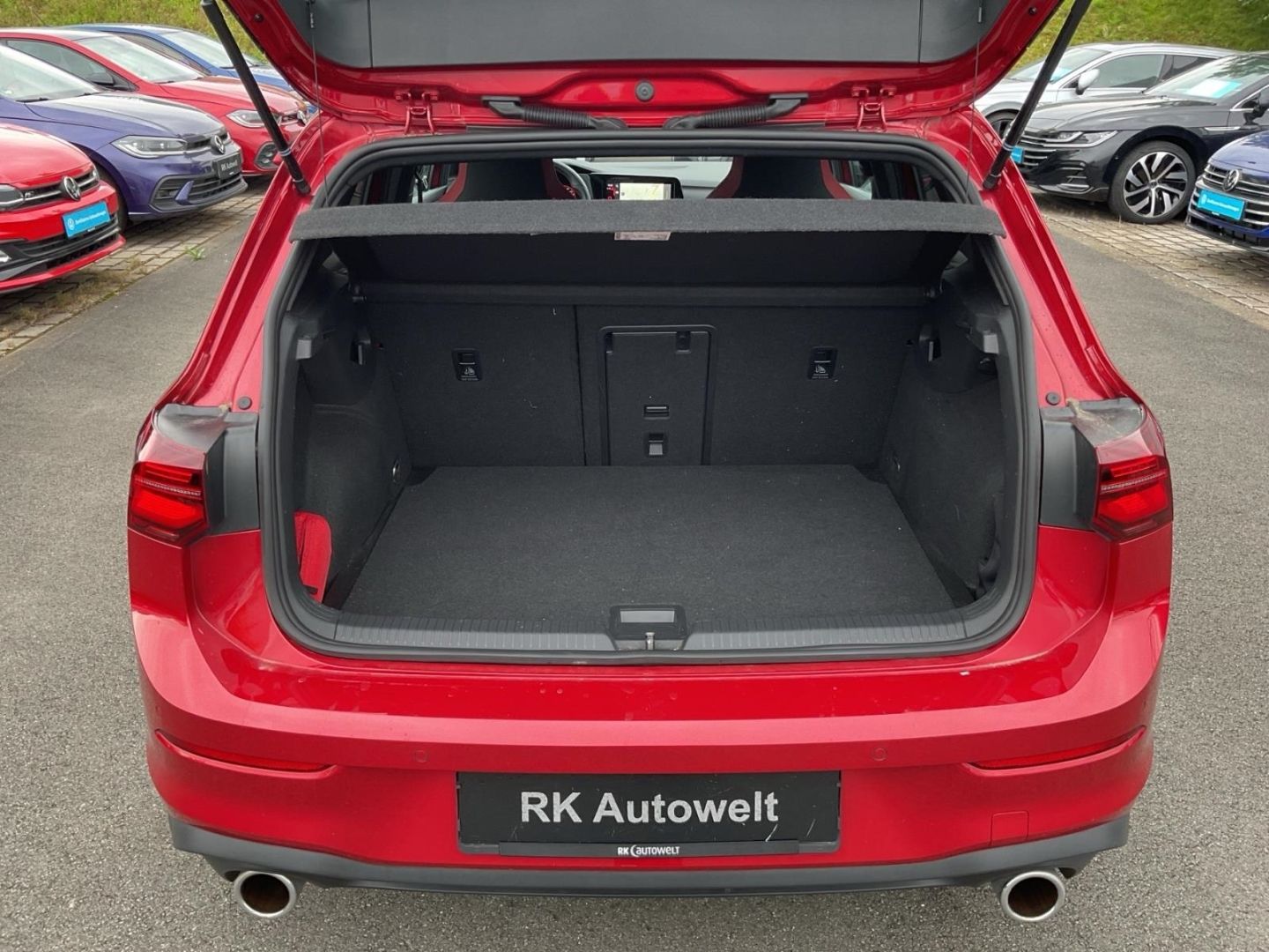Volkswagen Golf GTI 8 VIII 2.0 TSI - Samsaru's Car Outlet