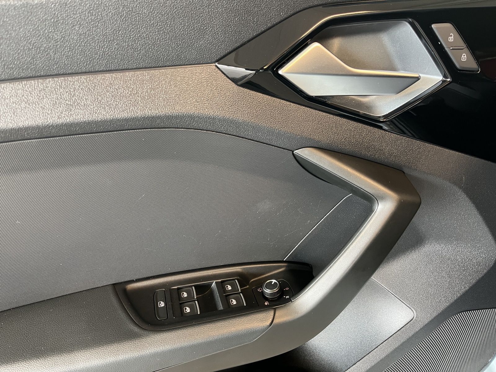 Audi A1 Sportback Advanced 30 TFSI - Samsaru's Car Outlet
