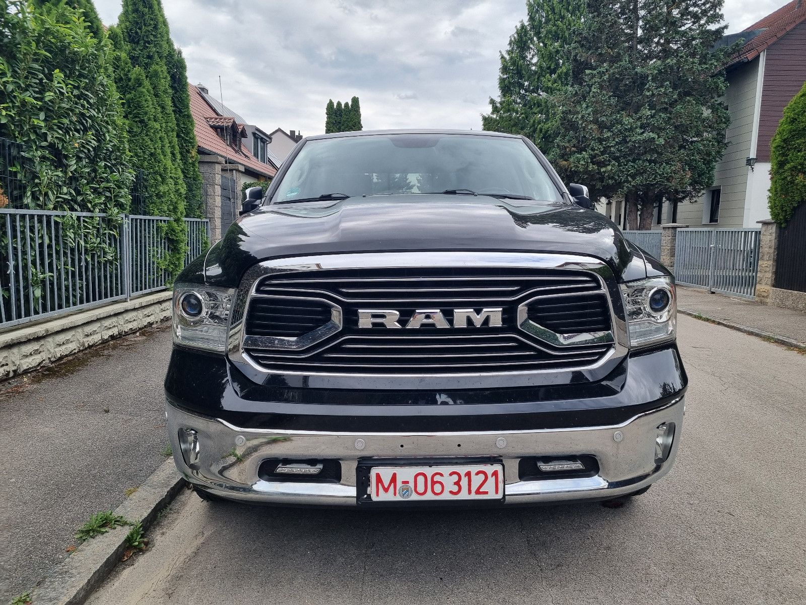 Dodge RAM 1500 5,7V8 Laramie 4x4 CrewCab *1.Hd/GAS/TOP