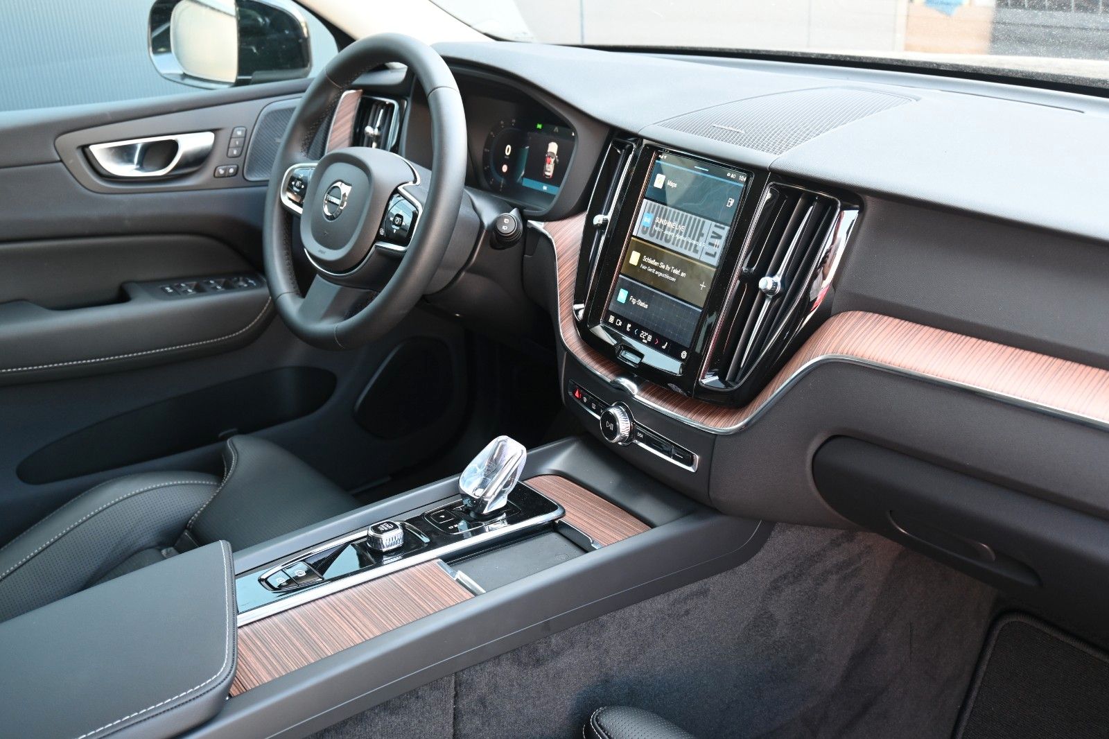 Volvo XC60 T6 AWD RC Plus Bright*PANO*360*Luft*H&K*ACC