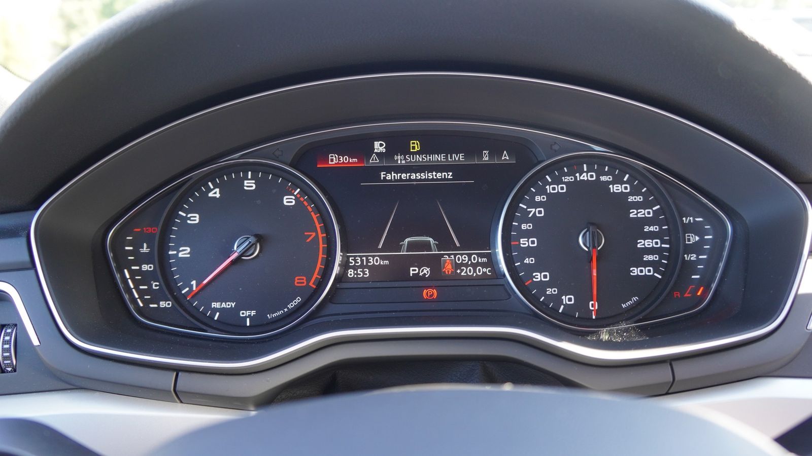 Audi A4 35 2.0 TFSI Avant advanced - Samsaru's Car Outlet