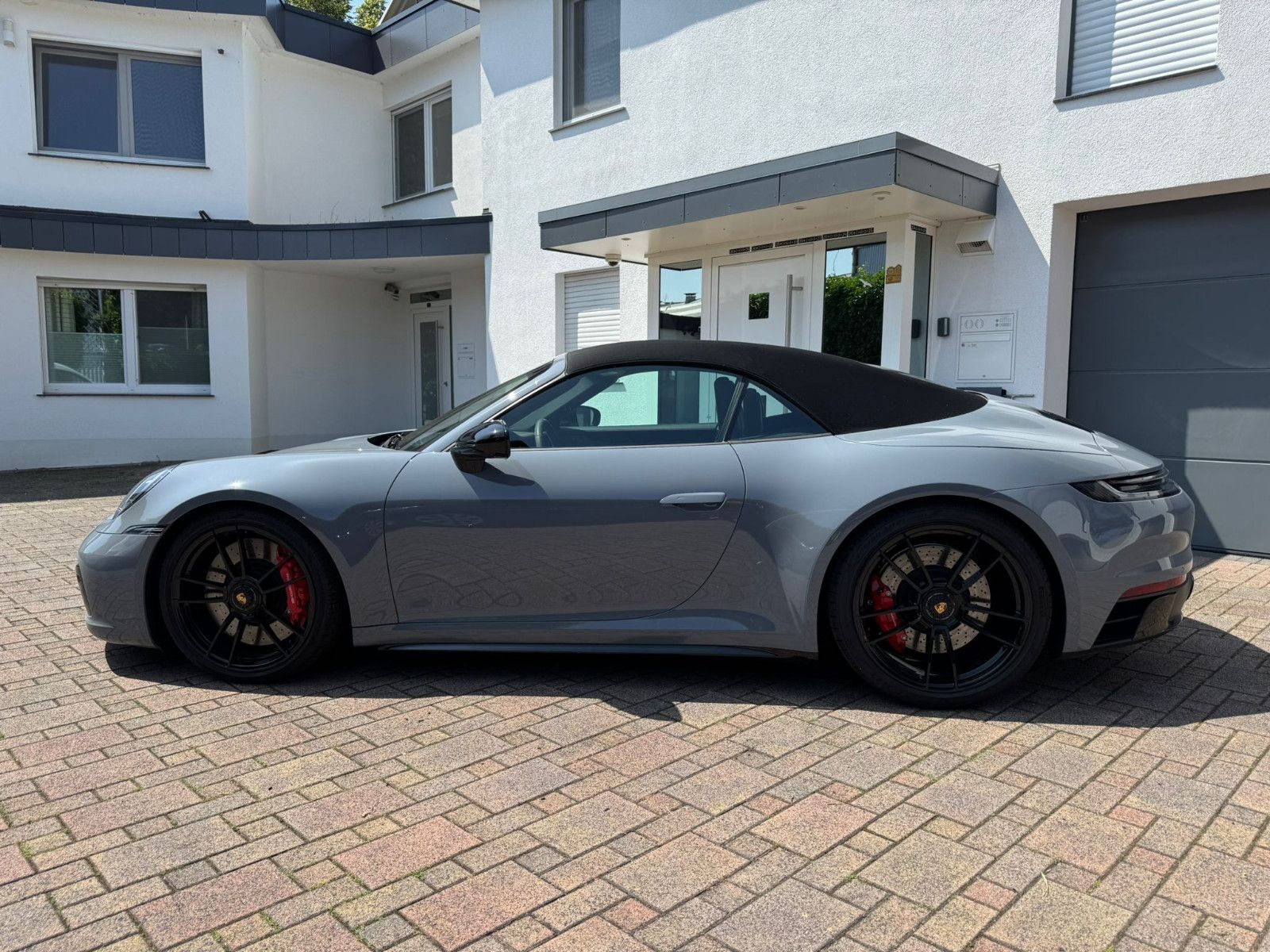 Porsche GTS; Cabrio; NP 208.000; Burmester uvm.