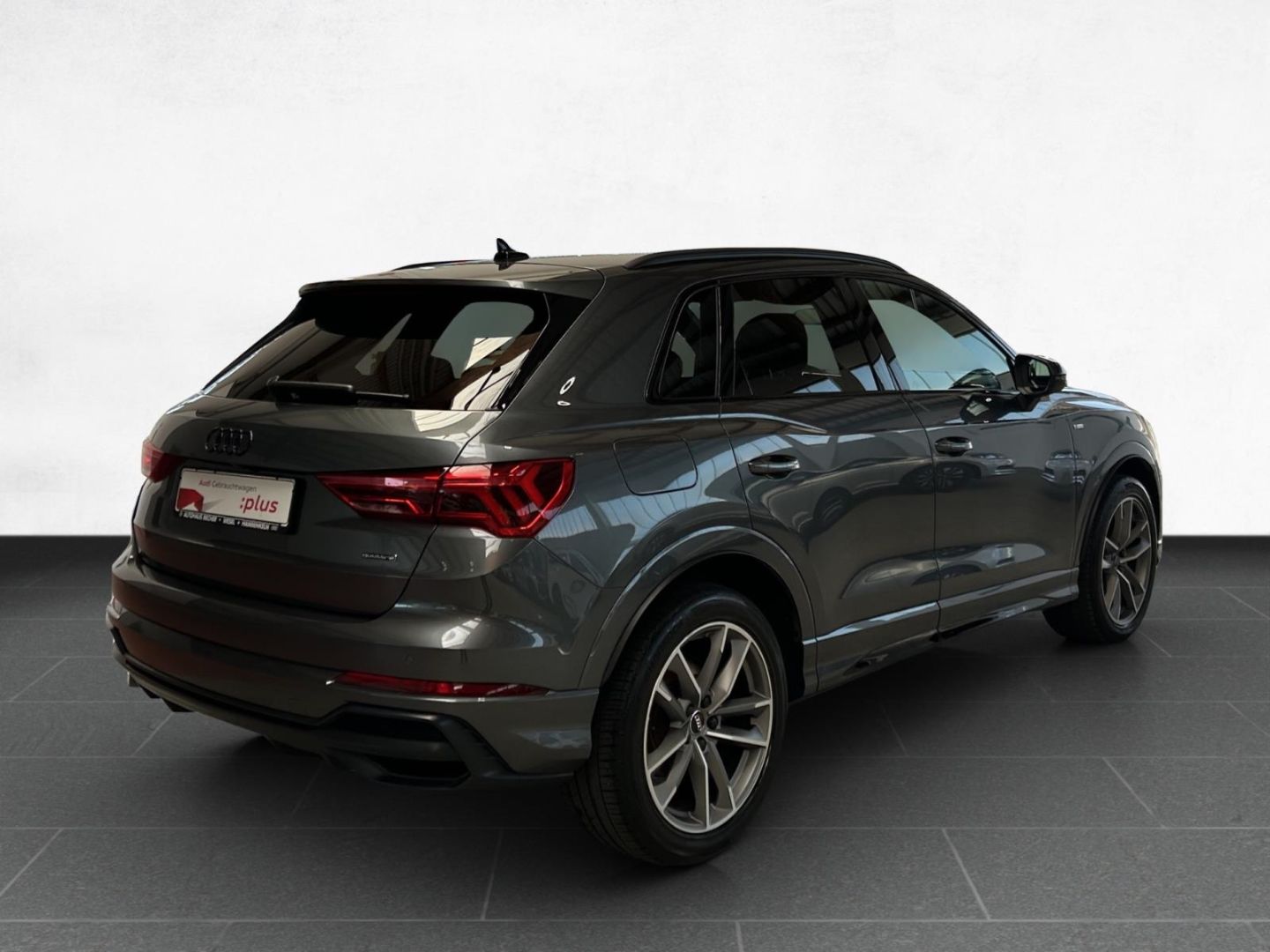 Audi Q3 40 TDI S-tronic S-line - Samsaru's Car Outlet