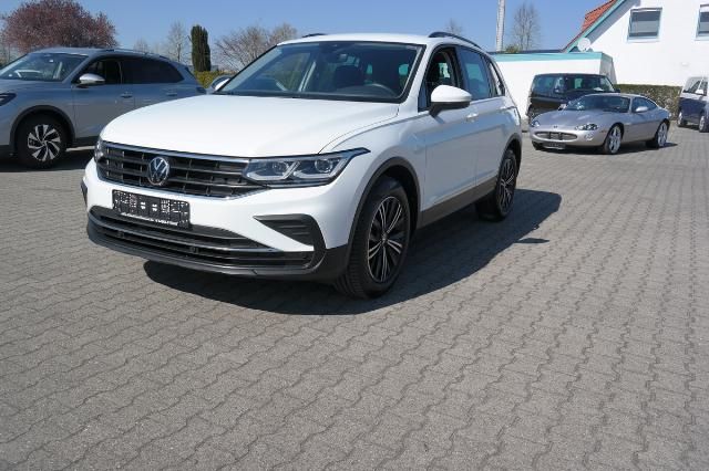 Volkswagen Tiguan 2.0 TDI Life DSG - Samsaru's Car Outlet