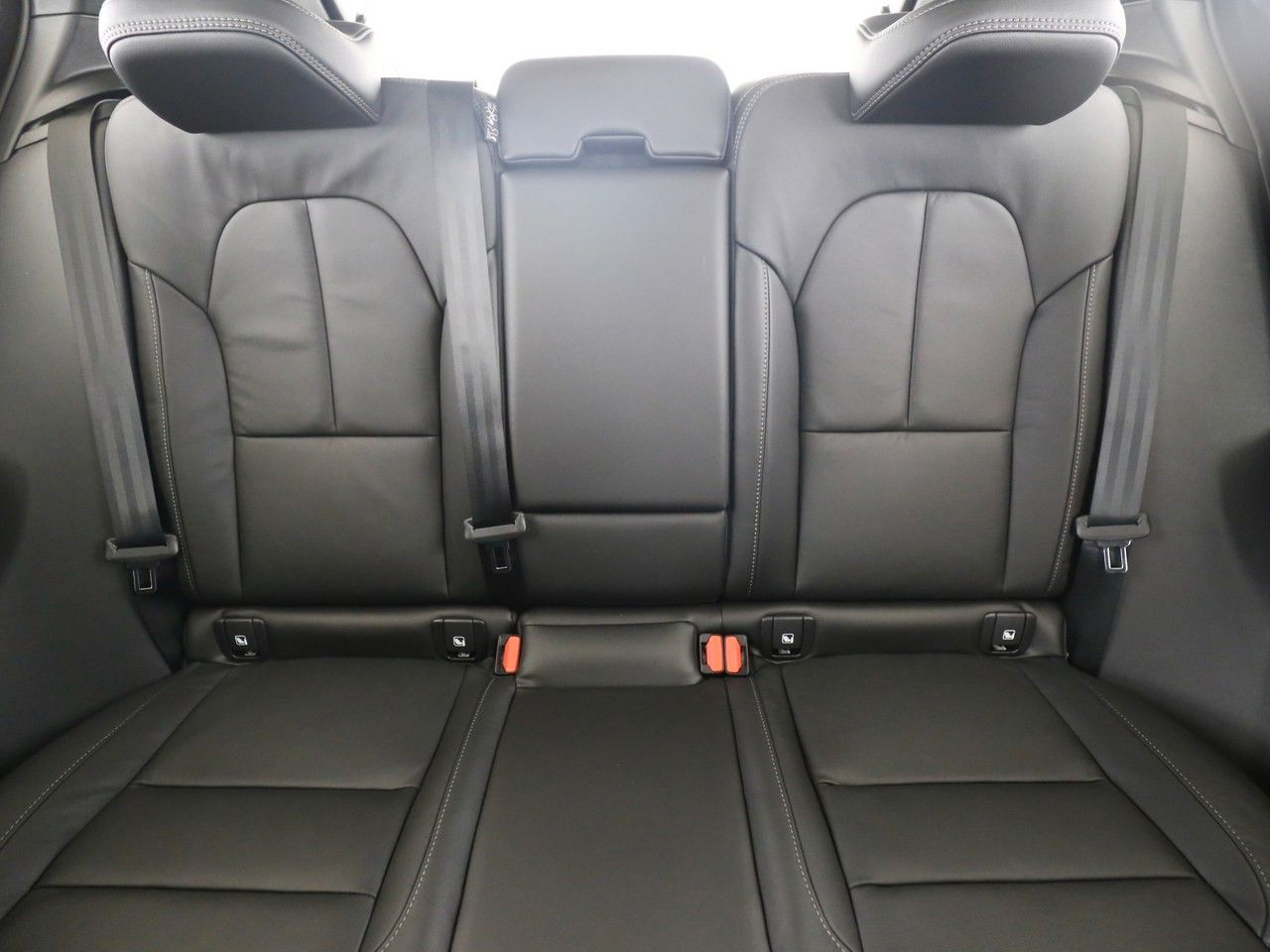 Volvo XC40 B4 DKG Ultra Dark - Samsaru's Car Outlet