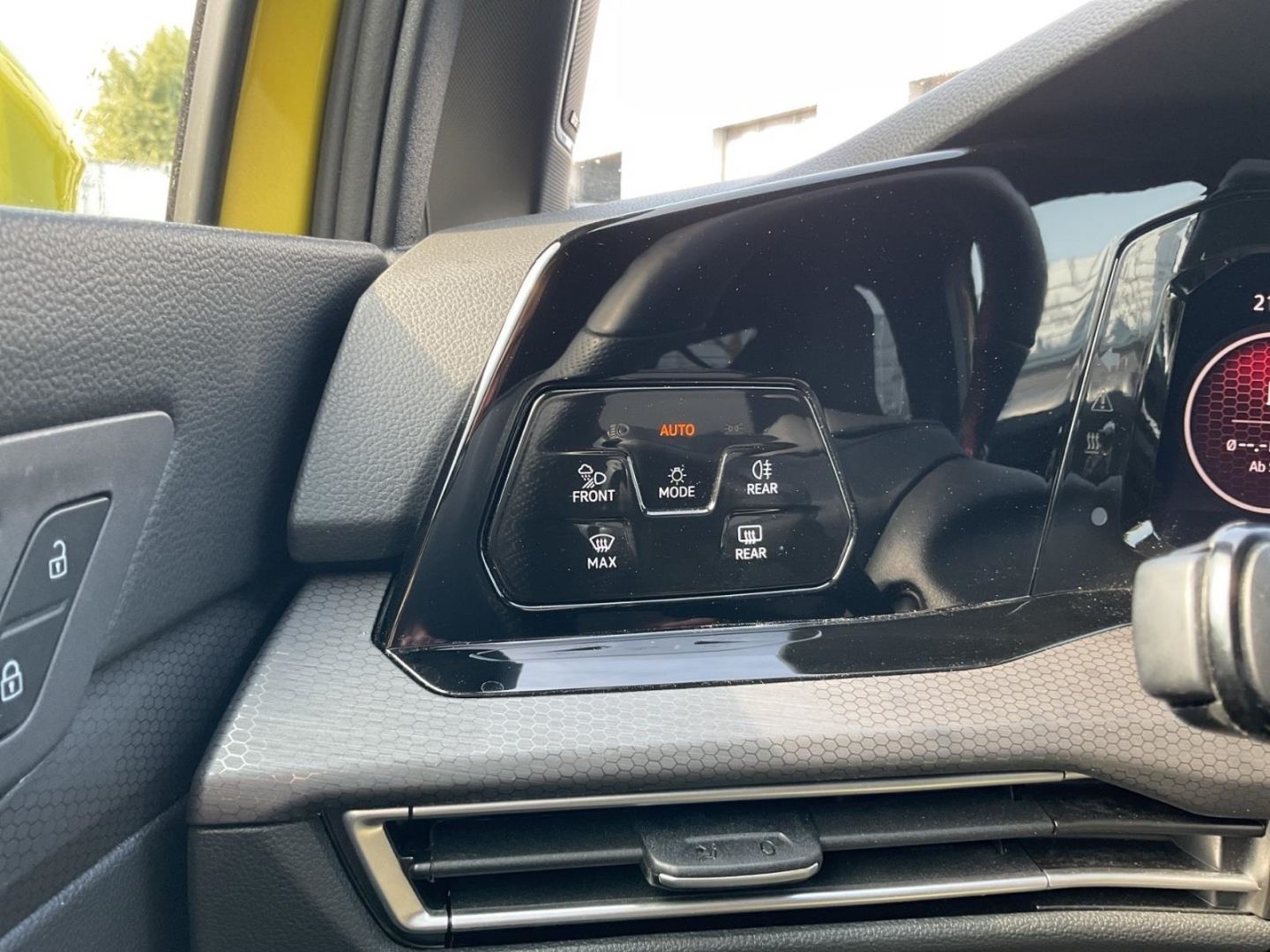 Volkswagen Golf 8 VIII Clubsport 2.0 TSI - Samsaru's Car Outlet