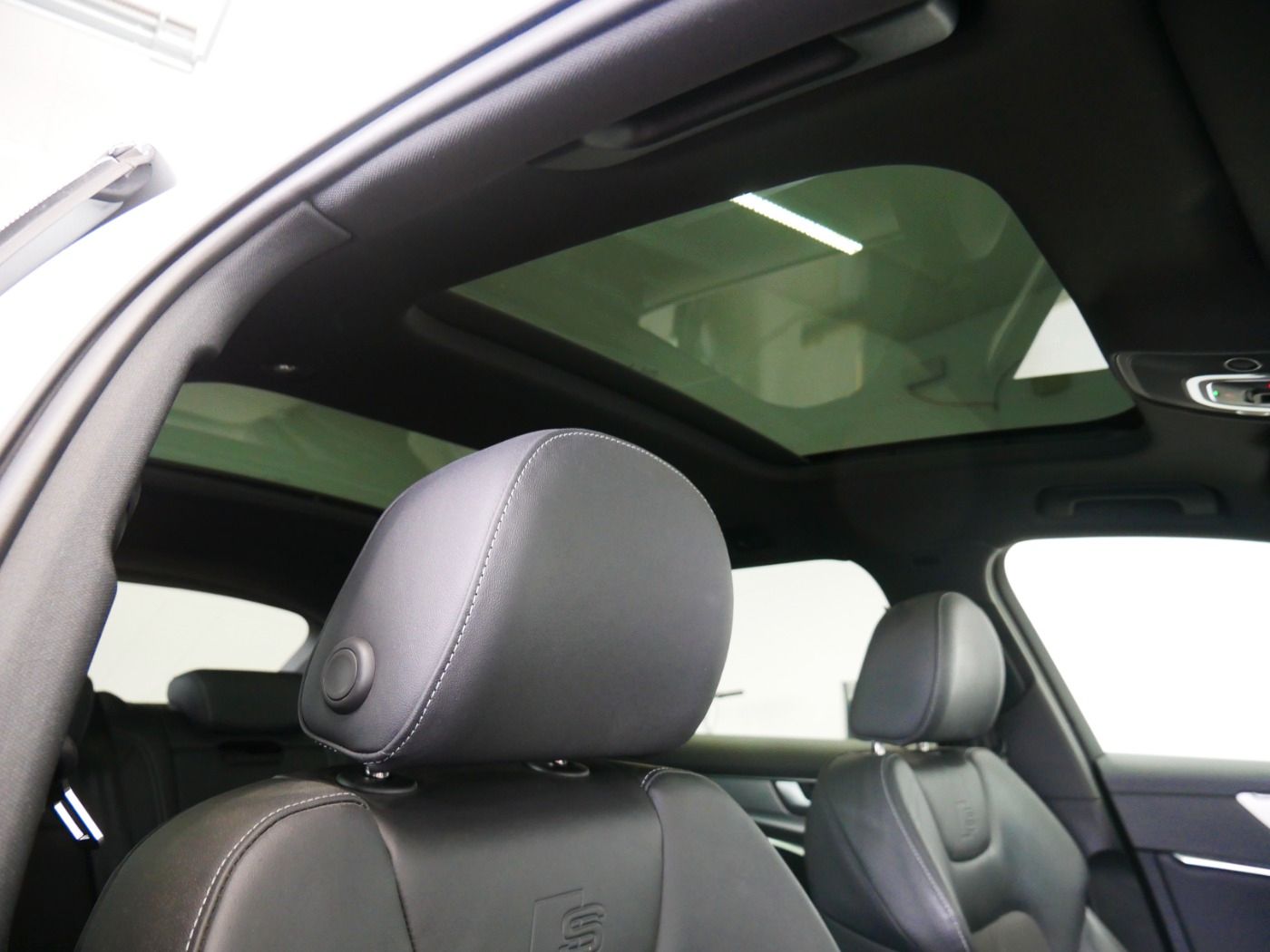 Audi A6 Avant 45 TFSI S line - Samsaru's Car Outlet