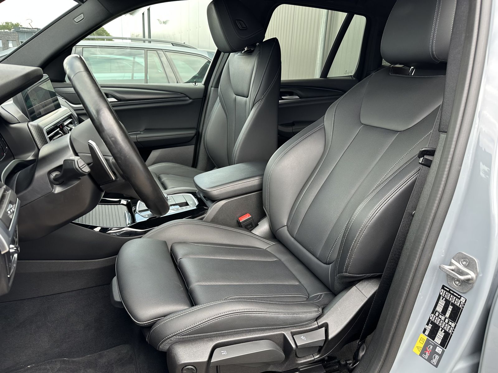 BMW X3 xDrive30e M-Sport NAV+LED+AHK+KAMERA+19ZO+1HD