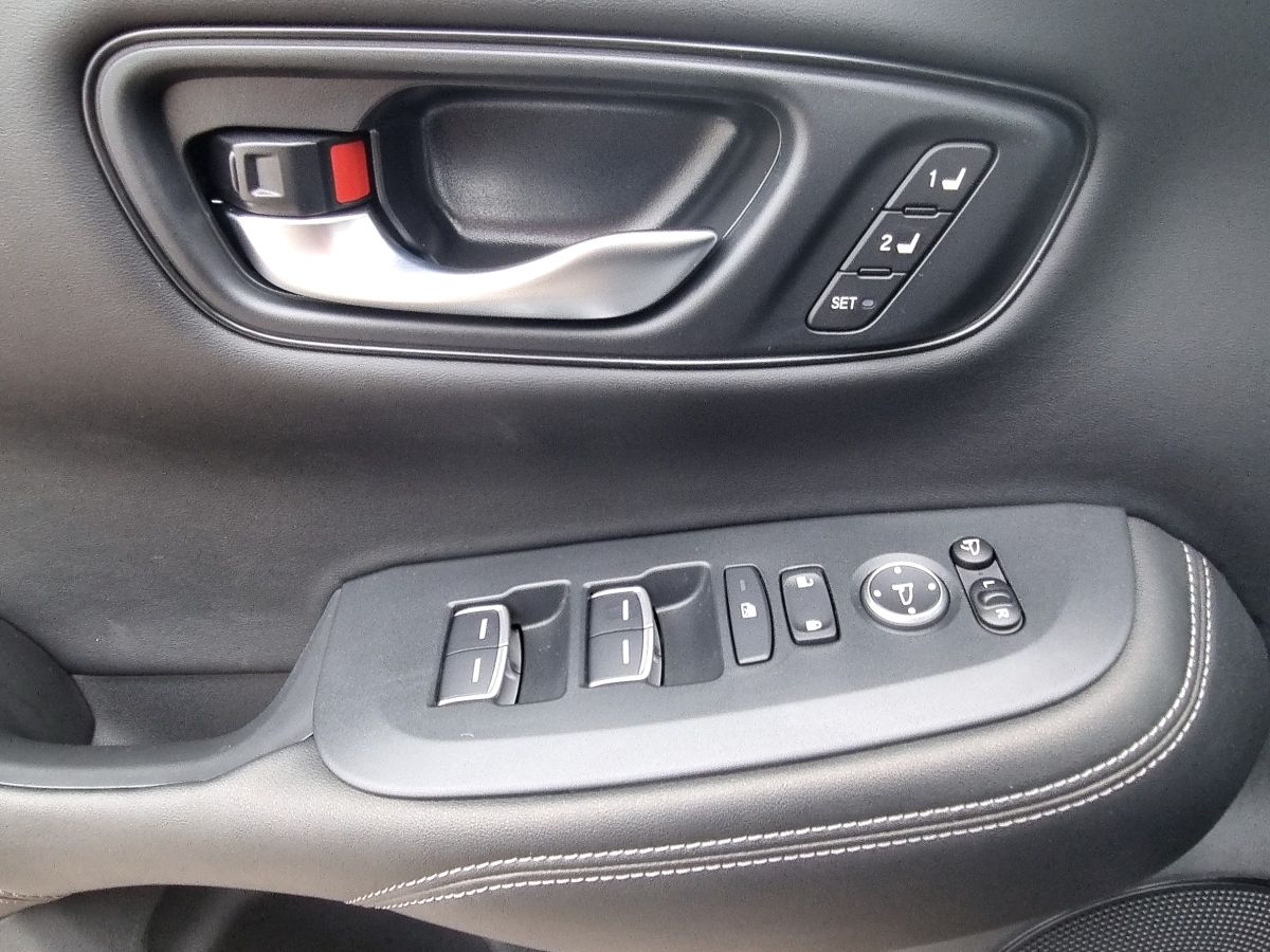 Honda ZR-V 2.0 e:HEV Advance Leder* Bose* Panoramadach