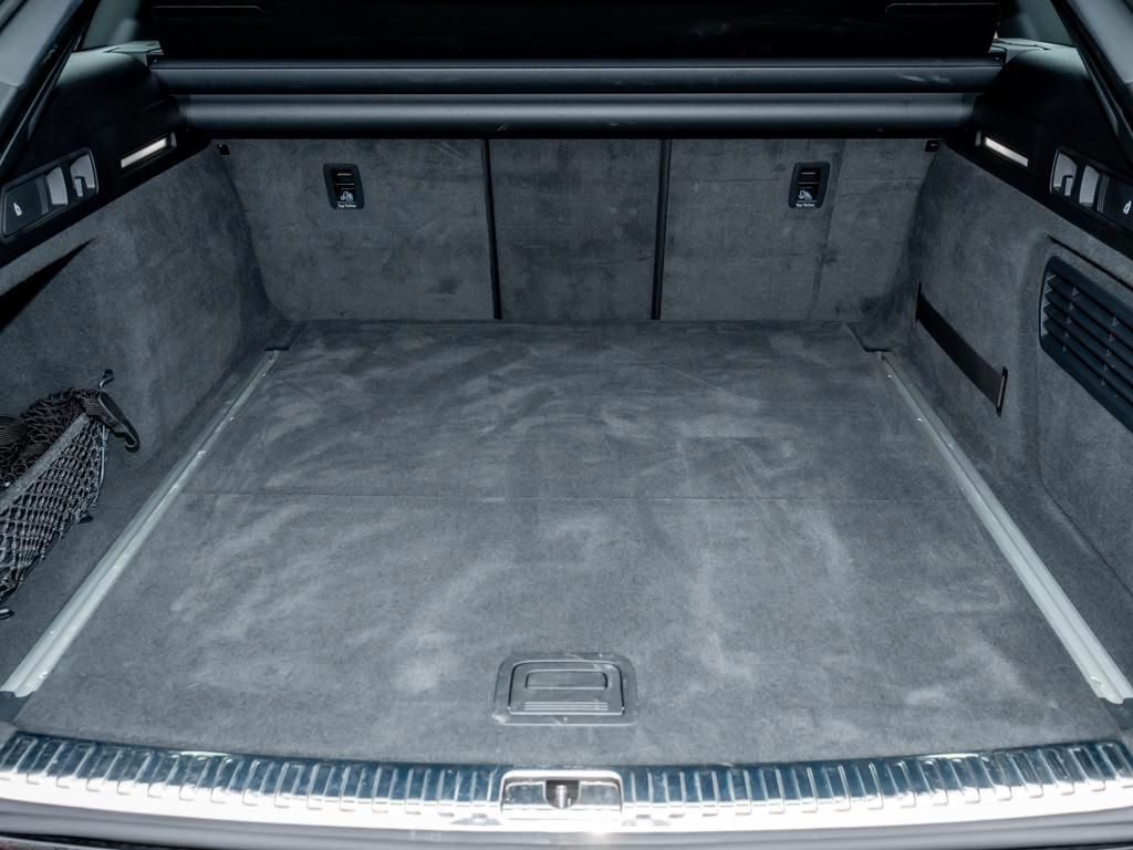 Audi A6 Avant 40 TDI qu. S line - Samsaru's Car Outlet