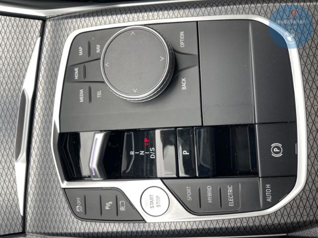 BMW 330 e xDrive M-Sport Pro LCI ACC AHK HUD HiFi