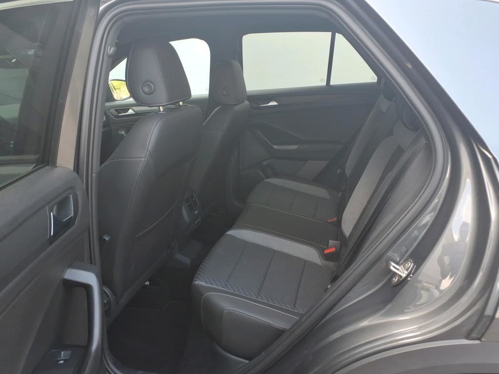 Volkswagen T-Roc 2.0TSI DSG R-Line - Samsaru's Car Outlet