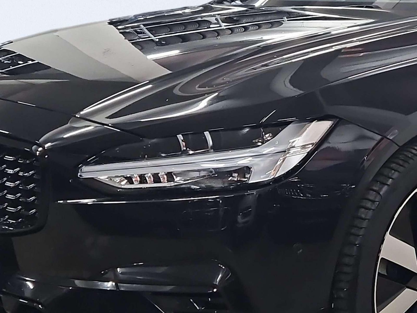 Volvo S90 Ultimate Dark Recharge Plug-In Hybrid AWD