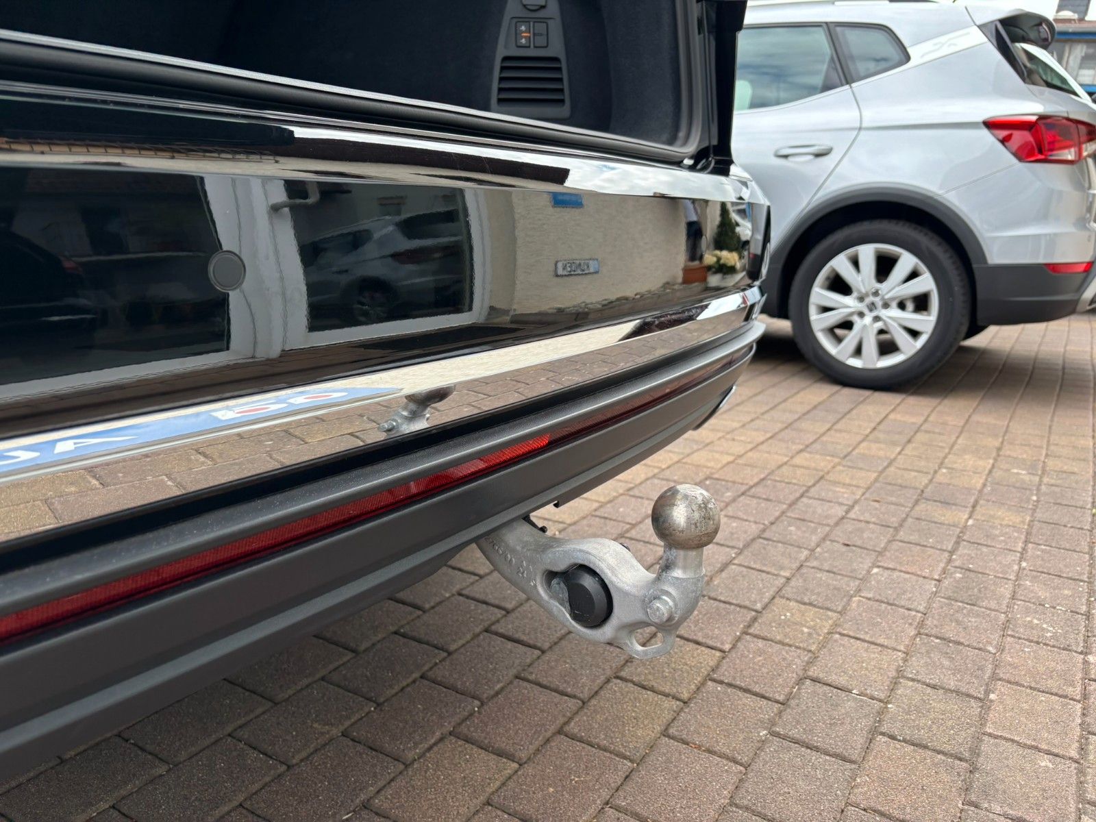 Volkswagen Touareg Elegance 4M - Samsaru's Car Outlet