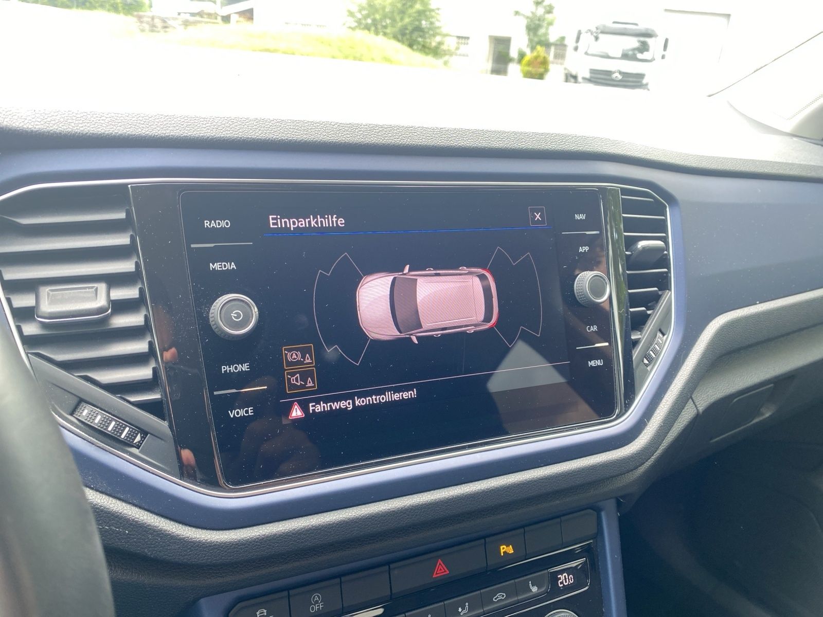 Volkswagen T-Roc United 1.5TSI DSG - Samsaru's Car Outlet