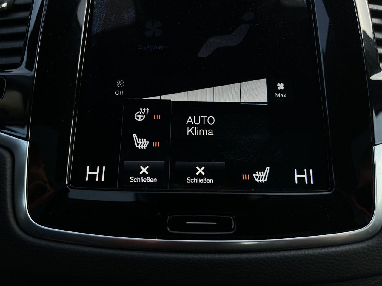 Volvo XC90 B5 Inscription AWD/7-Sitzer/Pano/AHK/Kamera