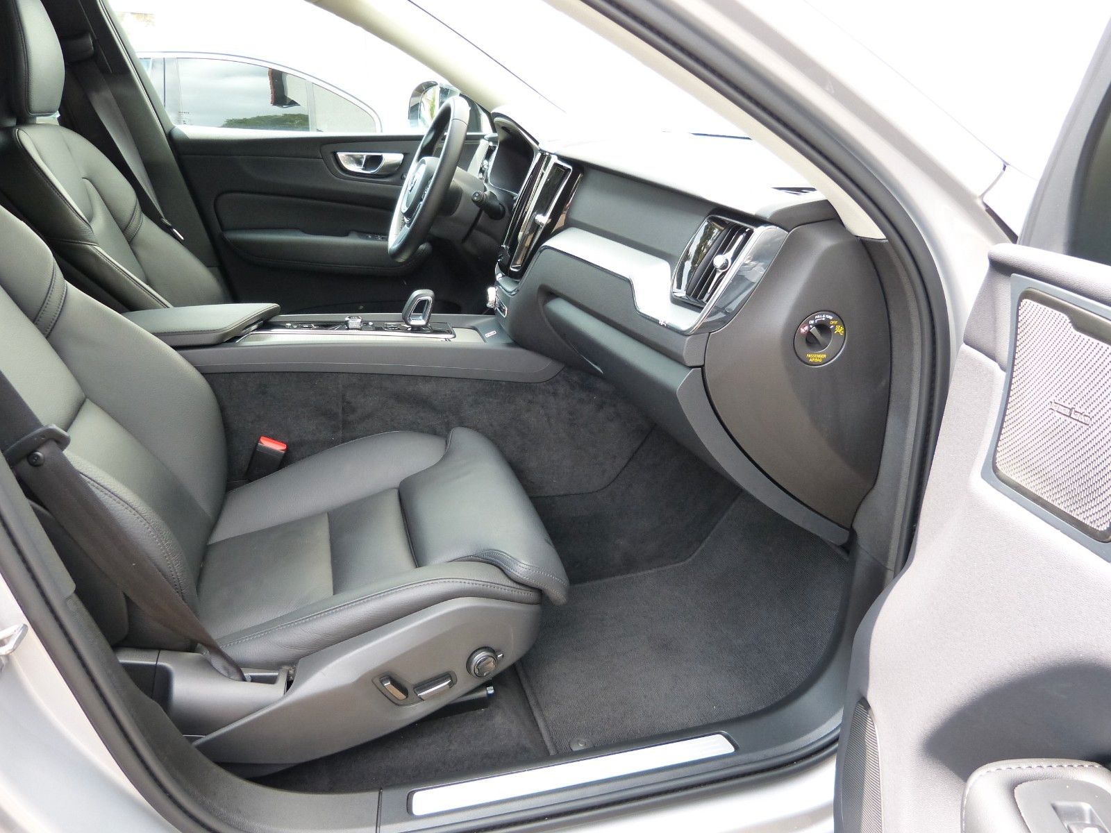 Volvo XC60 B4 Plus Dark Auto ACC*360°