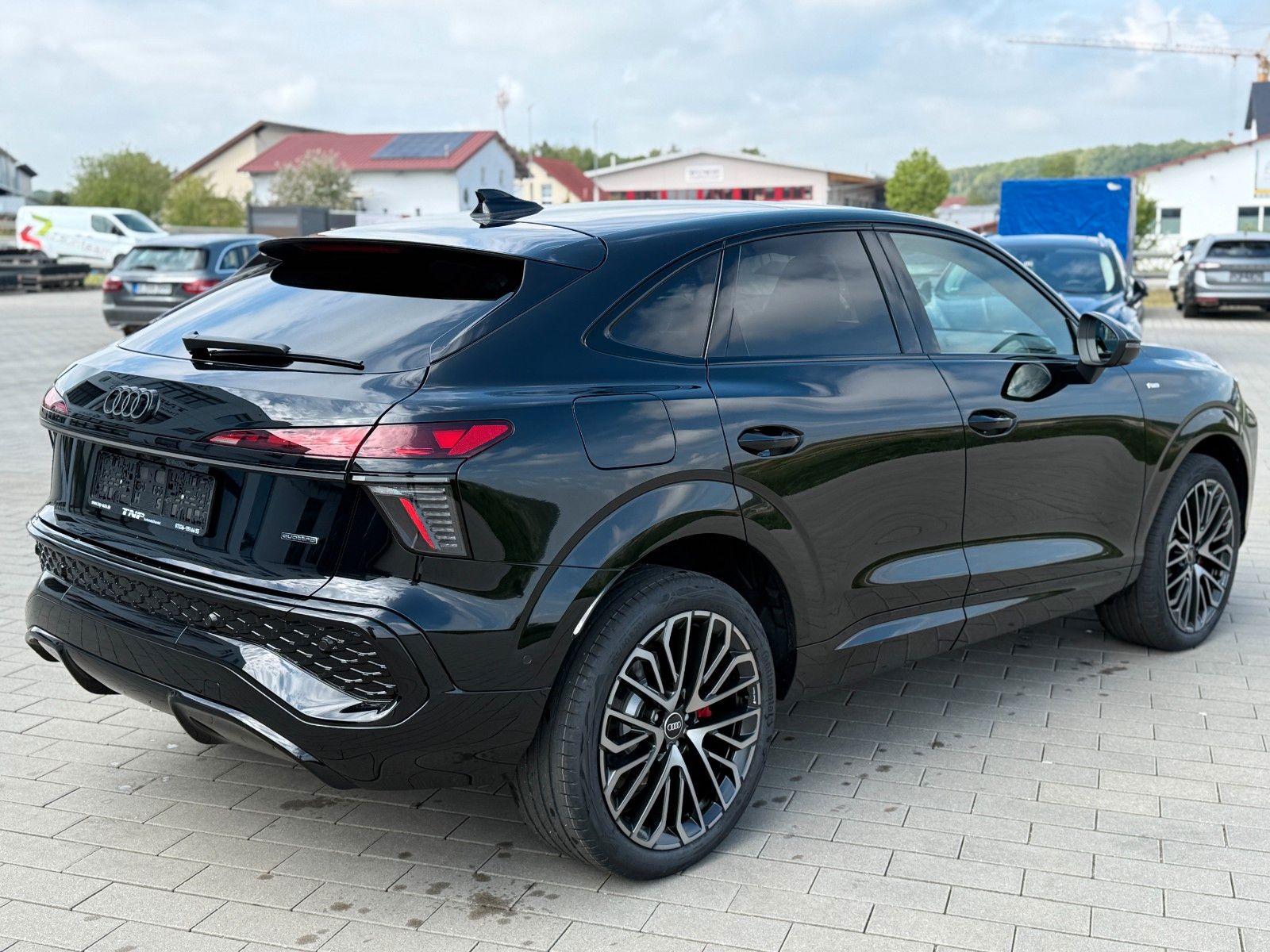 Audi Q3 Sportback S-LINE quattro+AHK+PANO+SONOS