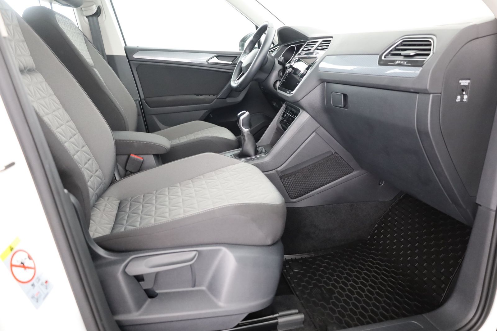 Volkswagen Tiguan 1.5 TSI Life - Samsaru's Car Outlet