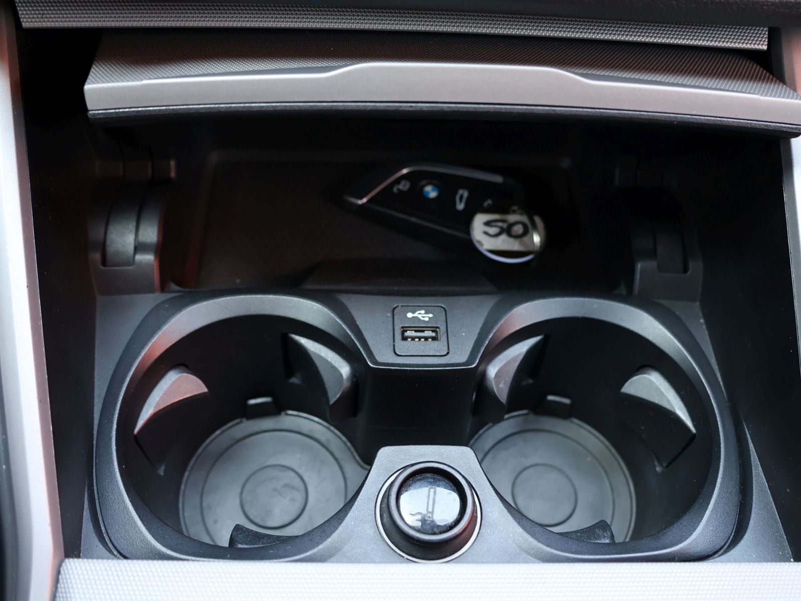 BMW 330 e Touring Advantage - Samsaru's Car Outlet