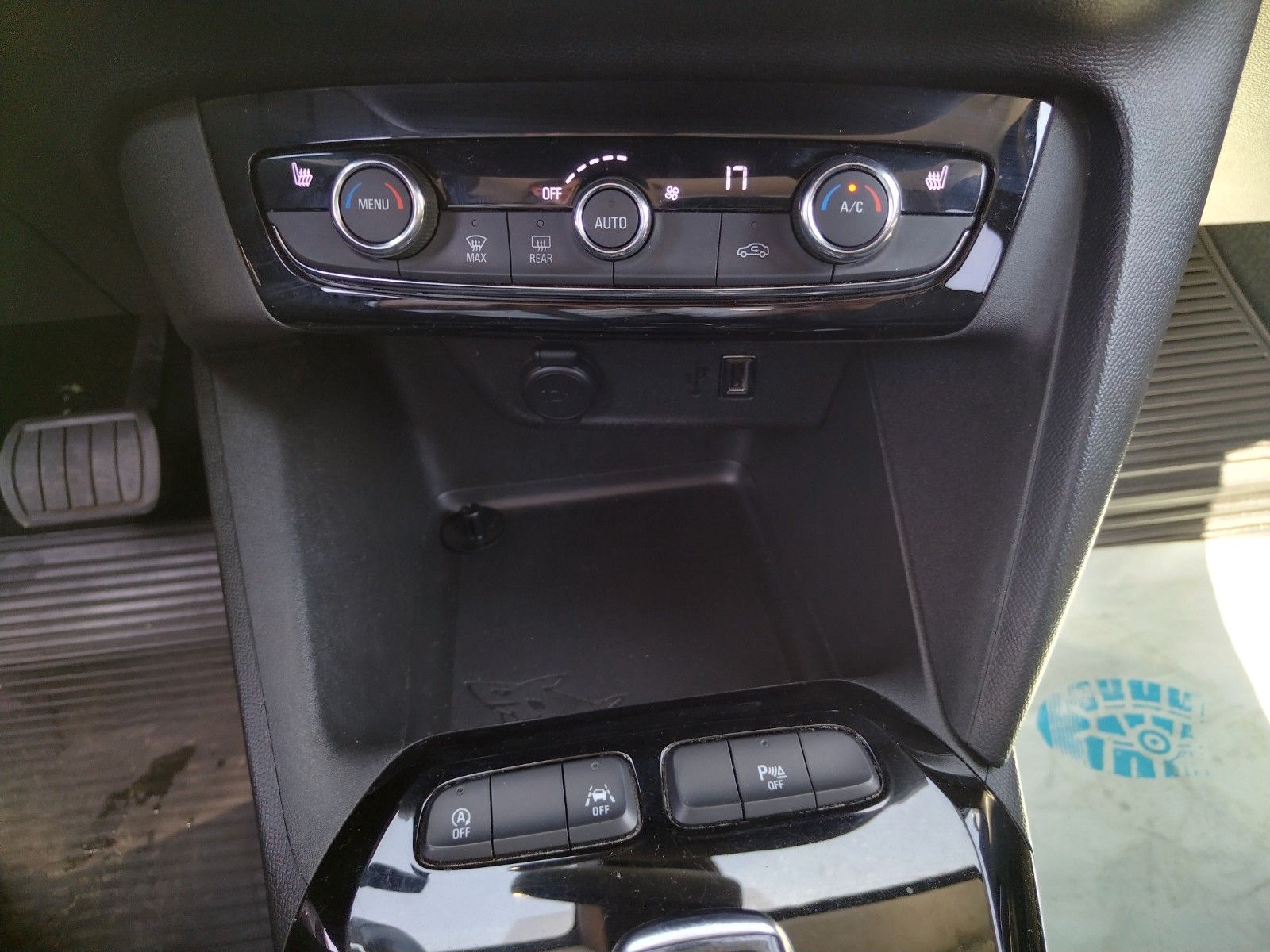 Opel Corsa F Elegance - Samsaru's Car Outlet