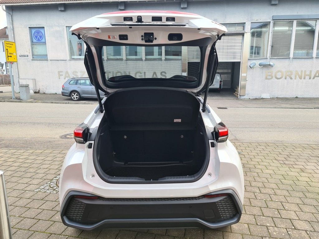 Toyota C-HR 1.8 Hybrid - Samsaru's Car Outlet